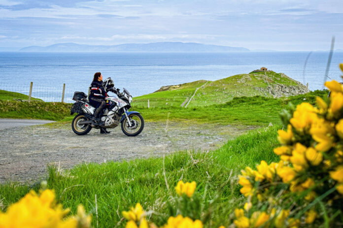 Motorradabenteuer Irland: In drei Wochen vom nordirischen Belfast entlang der Küste, mit ein paar Abstechern ins Landesinnere, bis Dublin fahren.