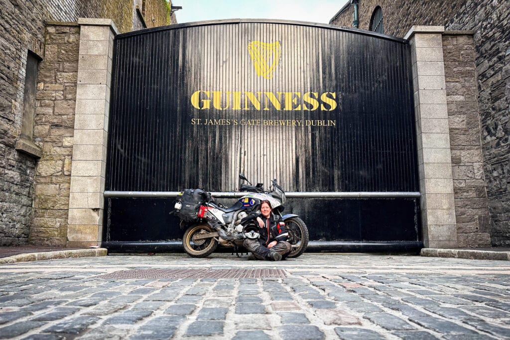 Kilkenny, Limerick und Dublin. Motorradabenteuer Irland: In drei Wochen vom nordirischen Belfast entlang der Küste, mit ein paar Abstechern ins Landesinnere, bis Dublin fahren.