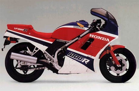 Als erster japanischer Motorradhersteller eröffnet Honda 1961 eine Europa-Niederlassung: die Honda Motor Trading Company in Hamburg.