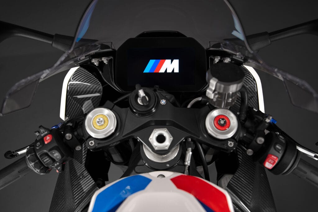 BMW Motorrad feiert die Weltpremiere des ersten M Modells auf der Basis der S 1000 RR. Reinrassige Renntechnik für höchste Ansprüche.