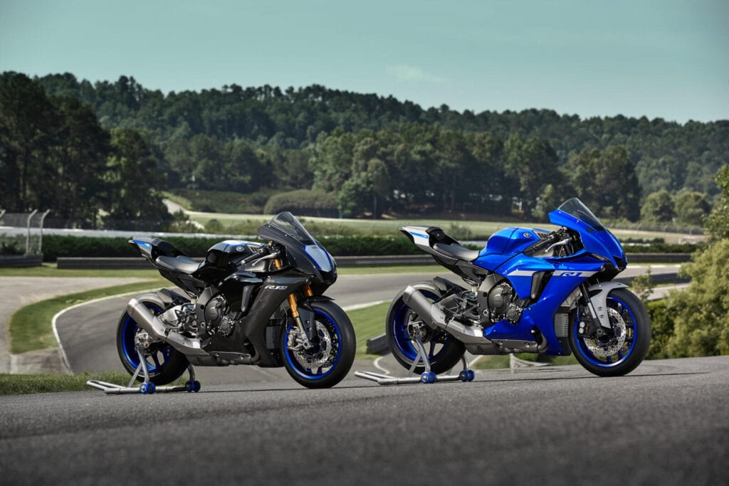 Rennsport ist und bleibt die treibende Kraft bei Yamaha. Für 2020 stellt Yamaha jetzt die neuen Supersport-Modelle YZF-R1 und YZF-R1M vor.