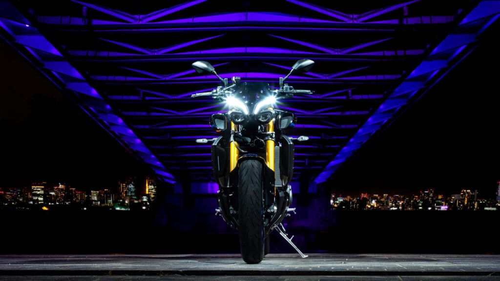 Das exklusivste Hyper Naked Bike mit bester Fahrwerktechnik in einem Serienmotorrad. Yamaha MT-10 SP - Purer Style, hochwertige Ausstattung.