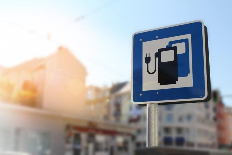 Älteste deutsche Ferienstraße setzt auf Elektromobilität