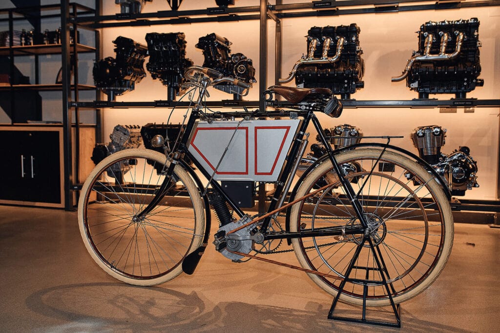 Der erste jemals gebaute Triumph Prototyp von 1901 wurde entdeckt und wird nun nach der Restaurierung der Öffentlichkeit präsentiert.