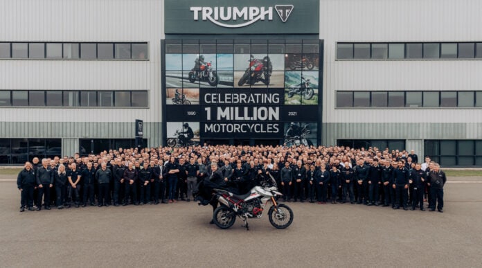 Individuell lackierte Triumph Tiger 900 Rally Pro zum 120. Jahr der Firmengeschichte. Triumph Motorcycles hat viele Gründe zum Feiern.