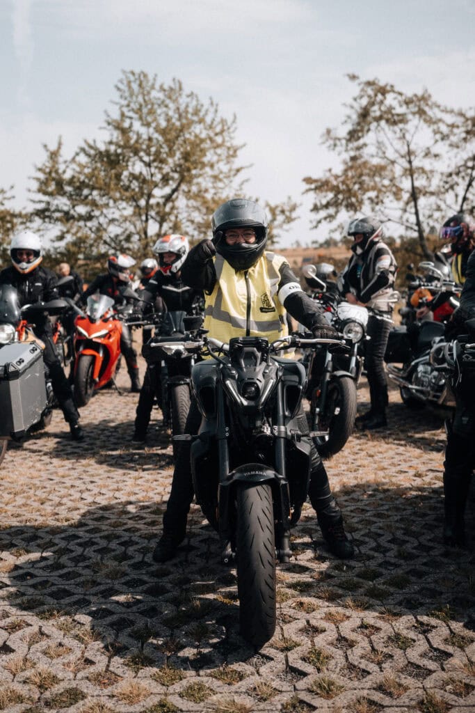 Fellows Ride @SHE RIDES Summit 2024 Gipfeltreffen motorradfahrender Frauen auf Burg Breuberg in Hessen.