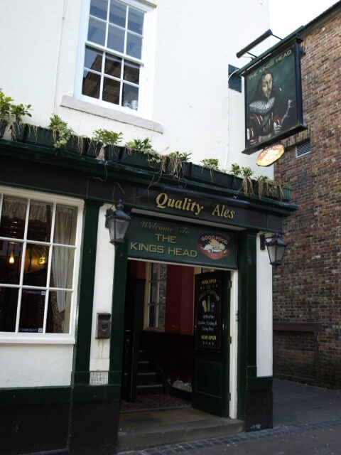 Als Alleinreisende nach Schottland per Motorrad - I did it! 15 Pub in Schottland