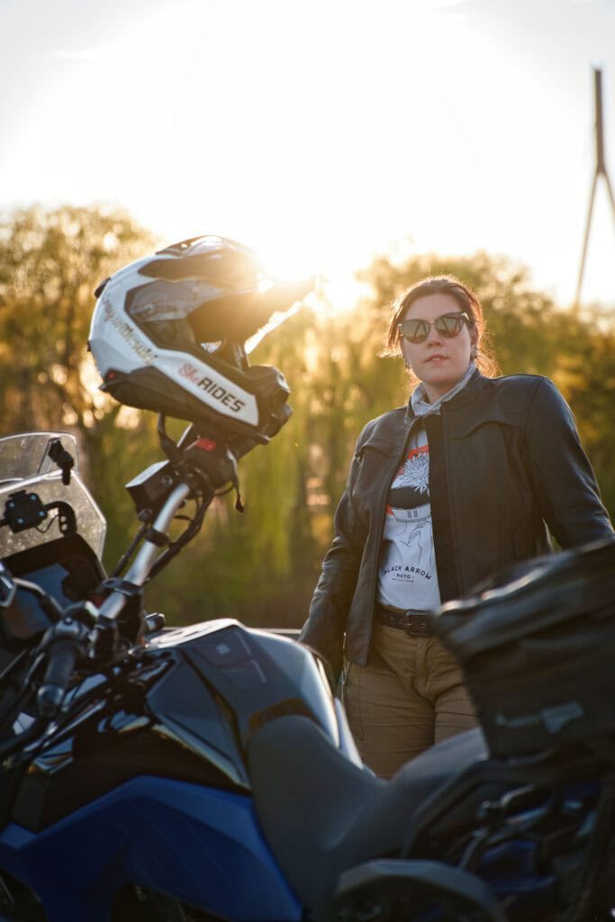 Getestet: Fastway Lederjacke – klassisch, robust und überraschend günstig 4 Fastway Lederjacke Tragebild offen