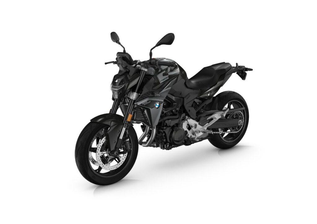 BMW F 900 R Seitenansicht schräg schwarz