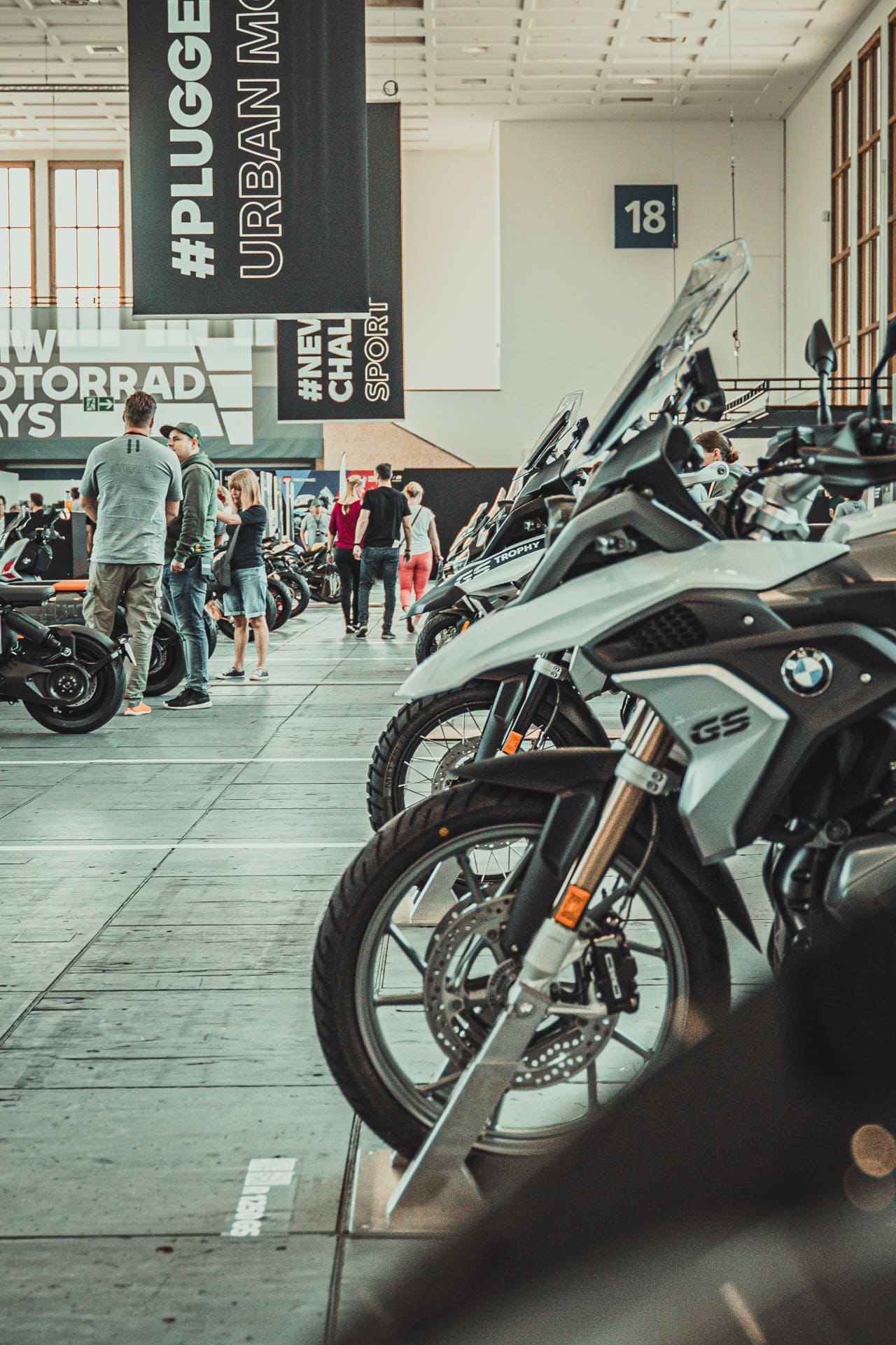 BMW Motorrad Days 2022 in Berlin waren ein voller Erfolg. Ca. 17.000 Besucher aus aller Welt sorgten für eine unvergleichliche Stimmung.