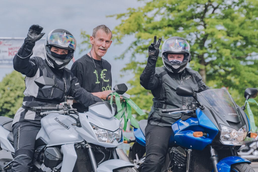 Großartiges Comeback des Biker4Kids Korso. Über 2.000 Motorräder sammeln Spenden für das Kinder- und Jugendhospitz Düsseldorf.