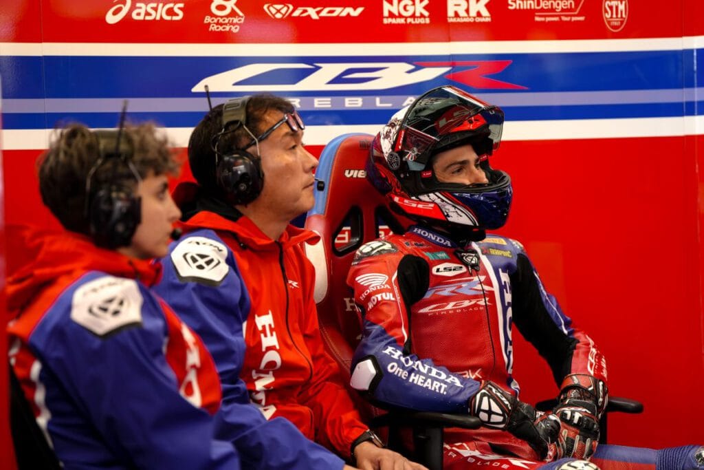 Building Speed Buchrezension Lucia im Rennstall