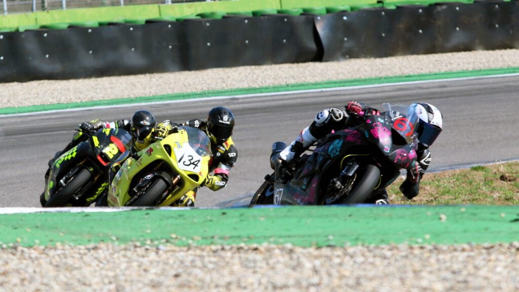 Wie das einzige Frauenteam im Deutschen Langstreckencup den Motorsport mit Herz und Highspeed aufmischt 6 Ohana Racing #67 Team DLC Frauenteam Deutscher Langstreckencup