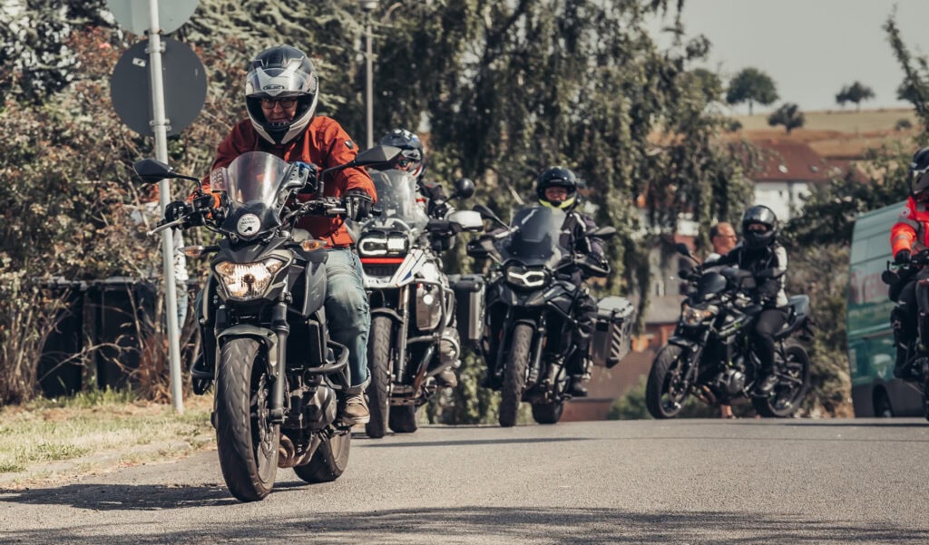 Fellows Ride @SHE RIDES Summit 2024 Gipfeltreffen motorradfahrender Frauen auf Burg Breuberg in Hessen.