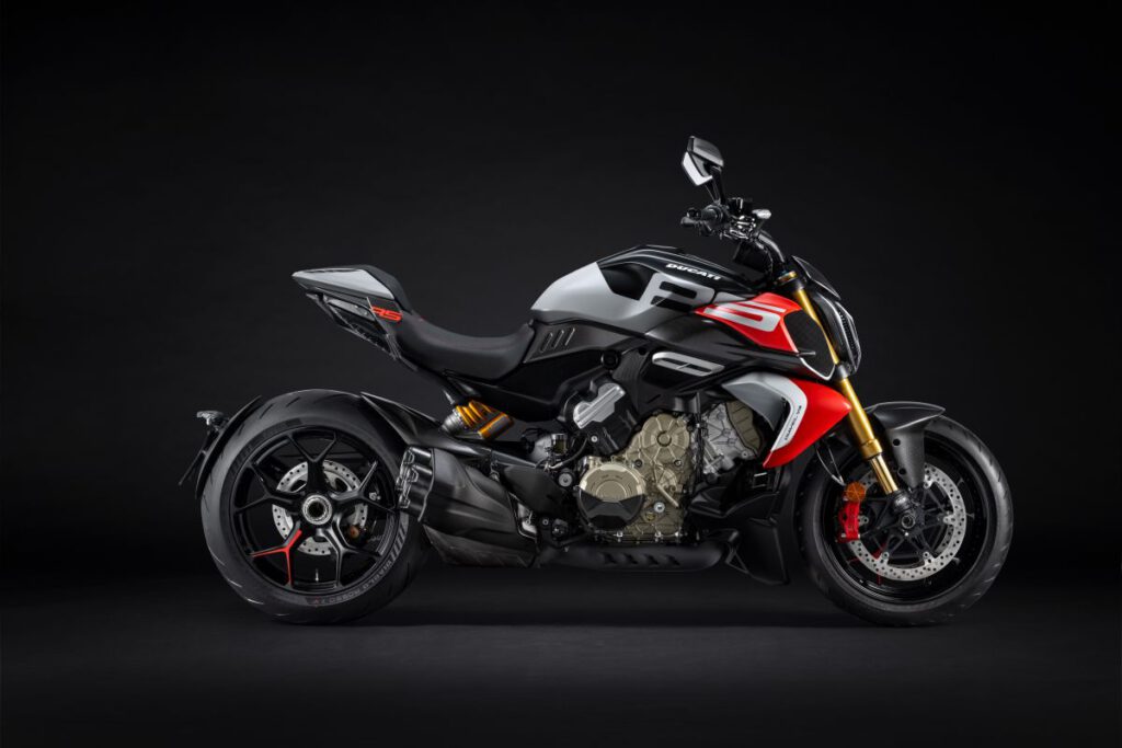 Ducati Diavel V4 RS Seitenansicht