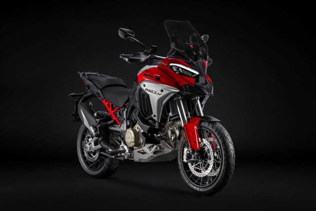 Ducati Multistrada V4 Rally 2026 rot schräge Frontansicht