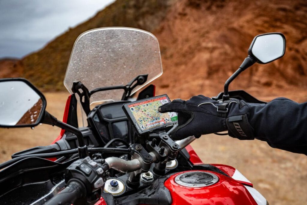 Die Neuauflage des Garmin Motorradnavis ist da. Noch robuster ans Ziel mit dem Garmin zumo XT2. Motorradtouren | Navigation | App