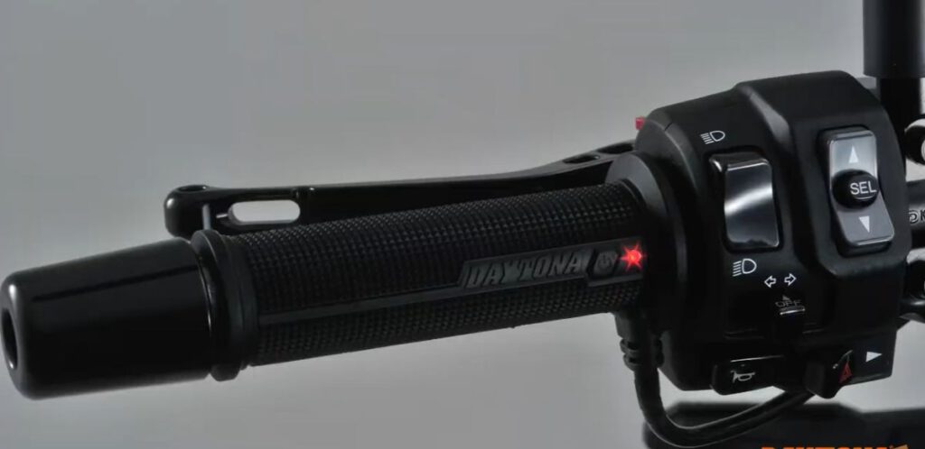 Heizgriff montiert Daytona Heizgriffe Test