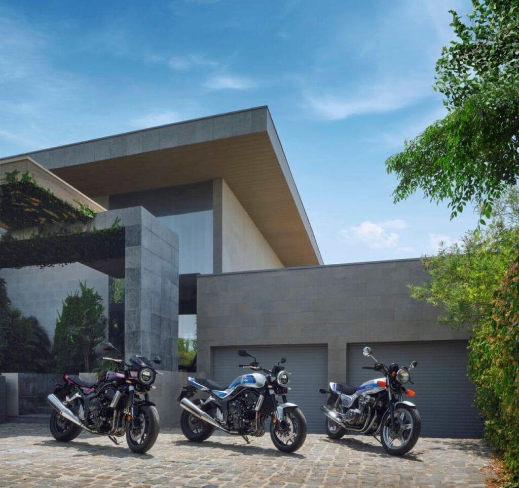 Honda CB1000F 2026 Modellvarianten vor Penthouse