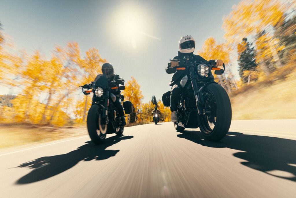 LiveWire EICMA 2025 S2 Alpinista Motorräder auf der Straße