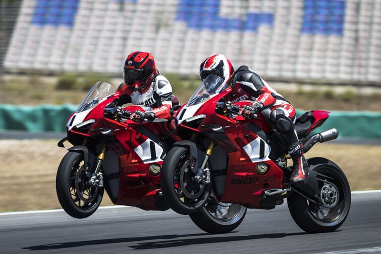 Die neue Ducati Panigale V4 R: über 240 PS im Rennstrecken-Setup und maximal 16.500 U/min