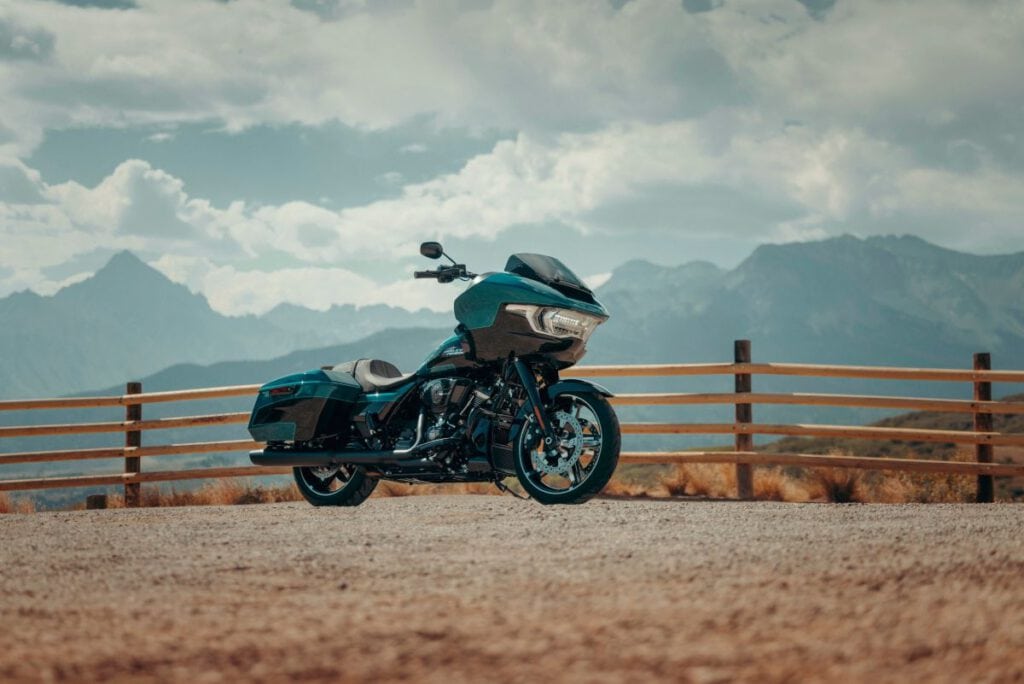 Motorräder Road Glide