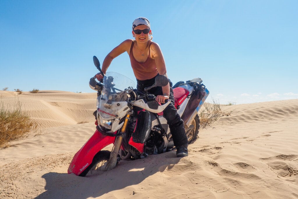 95.000 Kilometer On- und Offraod durch Südamerika und Afrika ist Joana bereits vier Monate nach bestandenem Motorradführerschein gefahren.