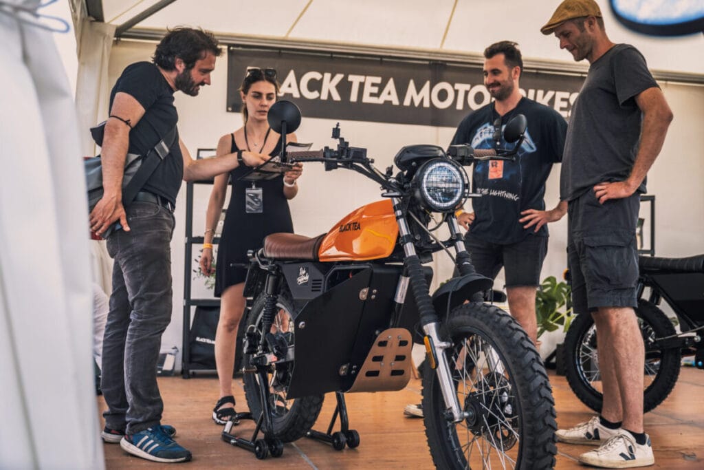 Rückblick: Das Festival der Elektromobilität im Craftwerk Berlin. Im Sommer 2022 fand die Premiere des Reload.Land mit rund 20 Ausstellern statt.