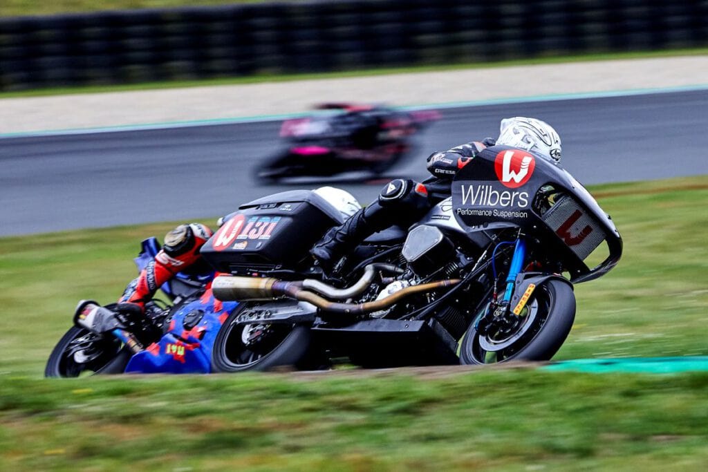 Rennbild Speed Fahrer beim Langstreckenrennen Oschersleben 2025