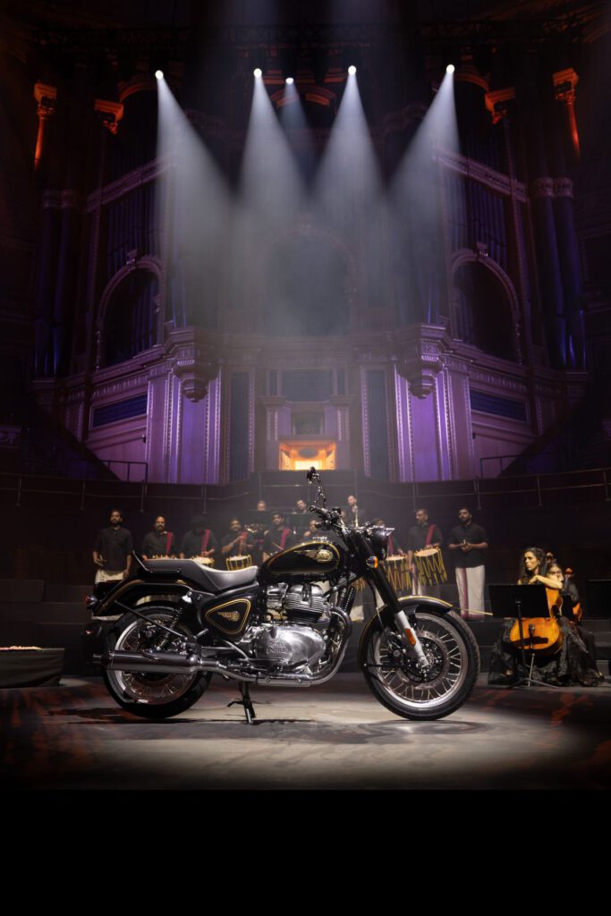 Royal Enfield Bullet 650 in der RAH Bühne