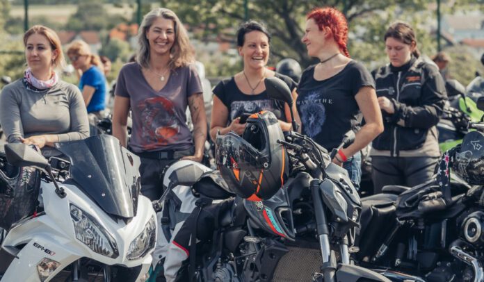 SHE RIDES Summit 2024 Gipfeltreffen motorradfahrender Frauen auf Burg Breuberg in Hessen