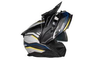 Touratech Aventuro Travel Carbon Seitenansicht mit sichtbarem Klappmechanismus