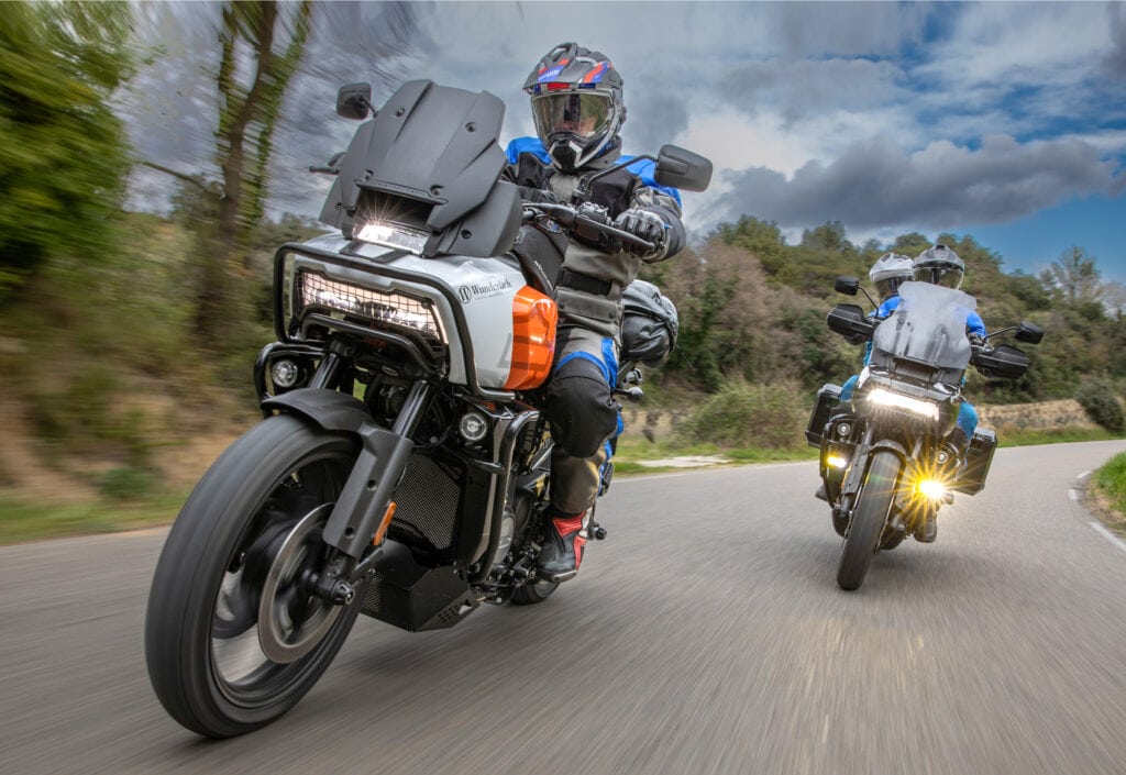 BMW-Spezialist Wunderlich veredelt jetzt auch Harley-Davidson. Mit der Pan America präsentiert Wunderlich erstes Projekt der Wunderlich Adventure Division.
