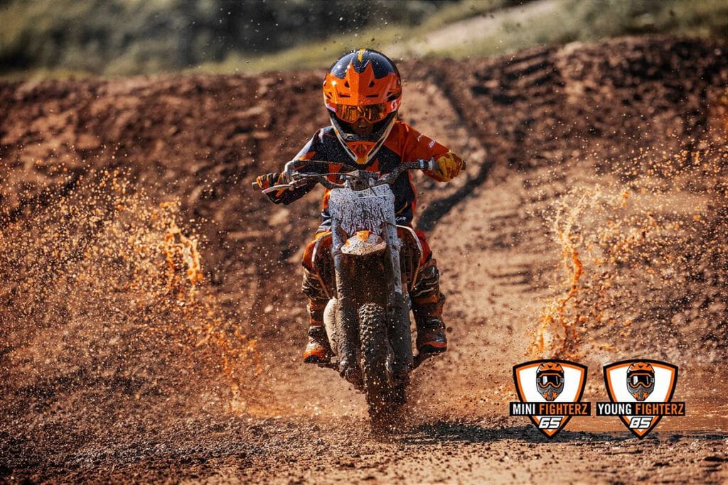 Young Fighterz- & Mini Fighterz-Camps 2022 4 Ex-Motocrossprofi Philipp Ringhofer feilt als Cheftrainer an den Skills der Nachwuchstalente. Termine für Young Fighterz- & Mini Fighterz-Camps.