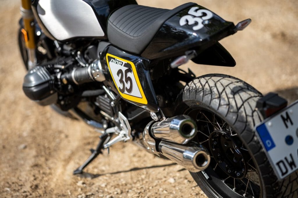 Zubehörpaket BMW R 12 nineT The Tracker Fahrtbild Detailansicht