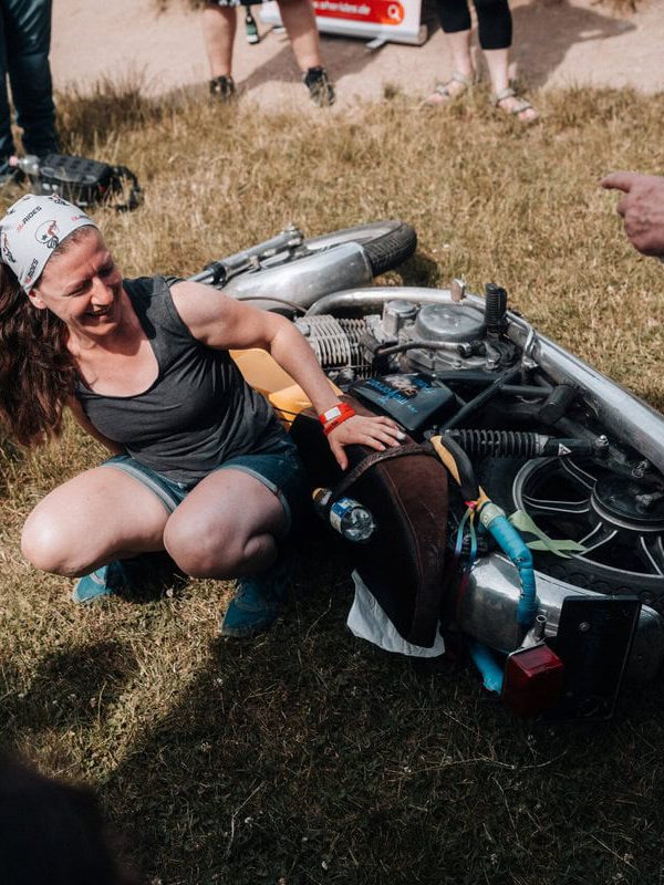 Fellows Ride @SHE RIDES Summit 2024 Gipfeltreffen motorradfahrender Frauen auf Burg Breuberg in Hessen.