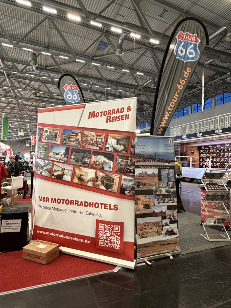 INTERMOT 2025 Erfahrungsbericht: Große Bühne, viel Show – wenig Neues 5 Intermot 2025 Stand Tour66 Reisen
