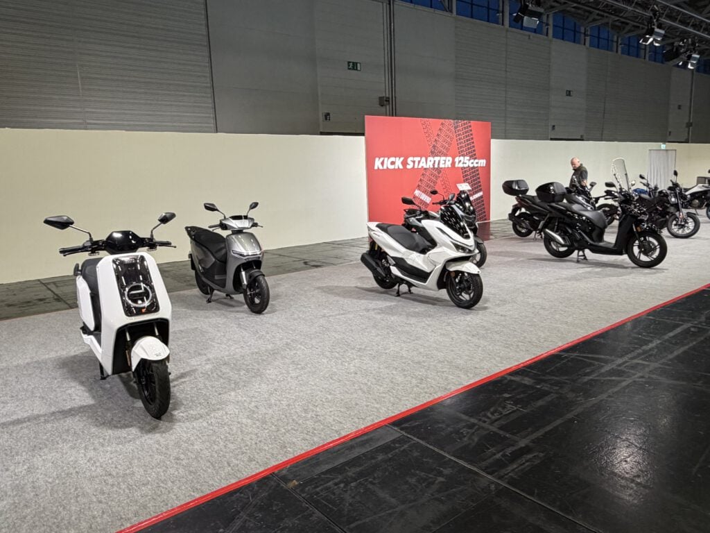 INTERMOT 2025 Erfahrungsbericht: Große Bühne, viel Show – wenig Neues 2 Intermot 2025 Kickstarter 125