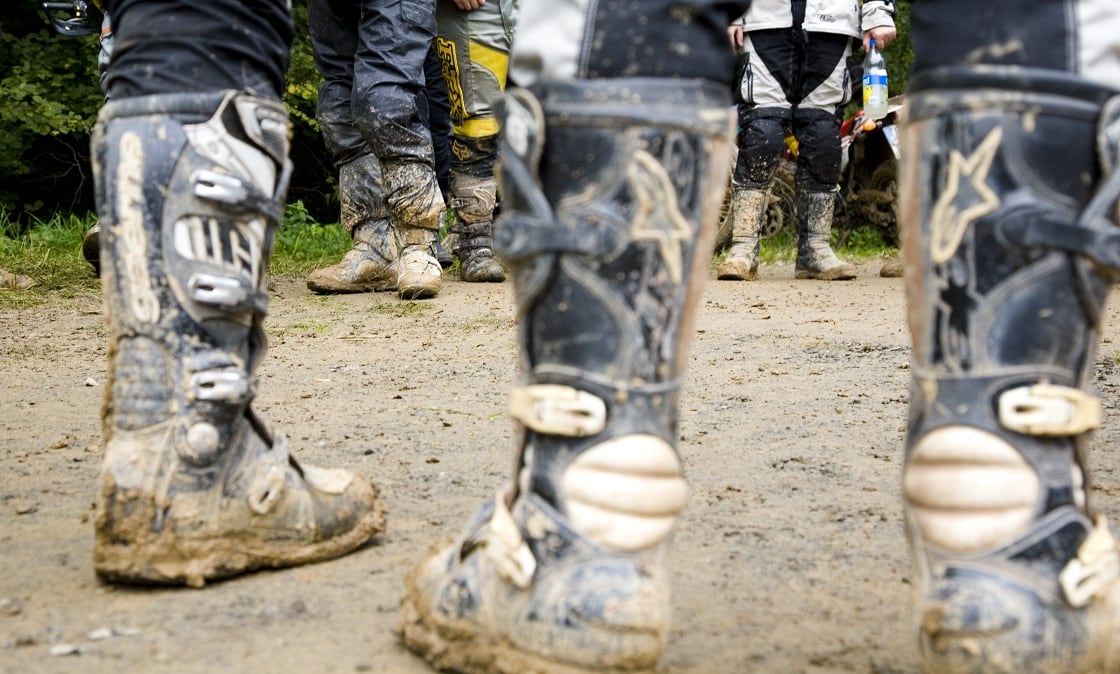 Das Off-Road / Endurotraining ist ideal für Anfänger und Wiedereinsteiger. Auch Routiniers haben ihren Spaß. Endurotraining von Frau zu Frau.